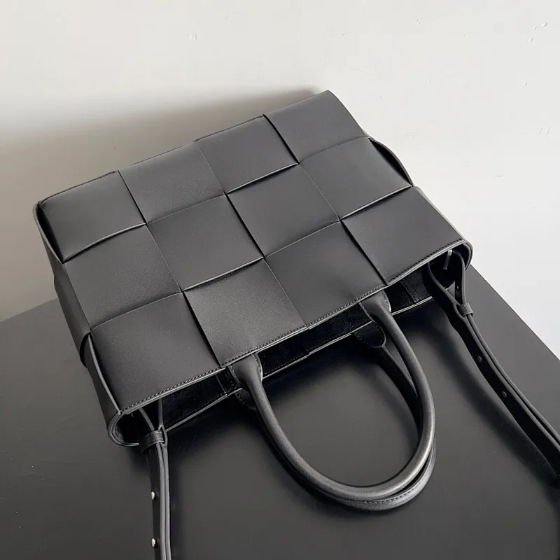 All categories 💚 Top version men’s bags 💚 BV 2026 official website new BV briefcase